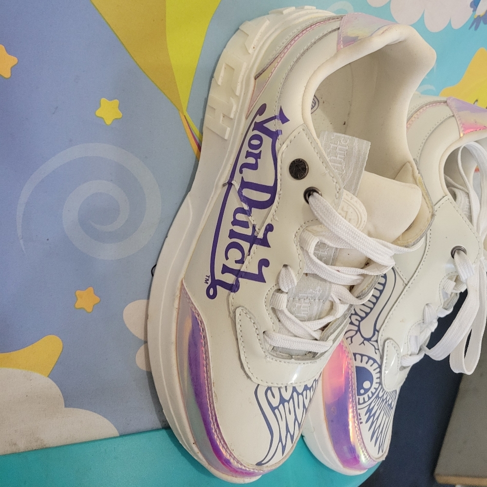 Von Dutch women's sneakers size 8.5